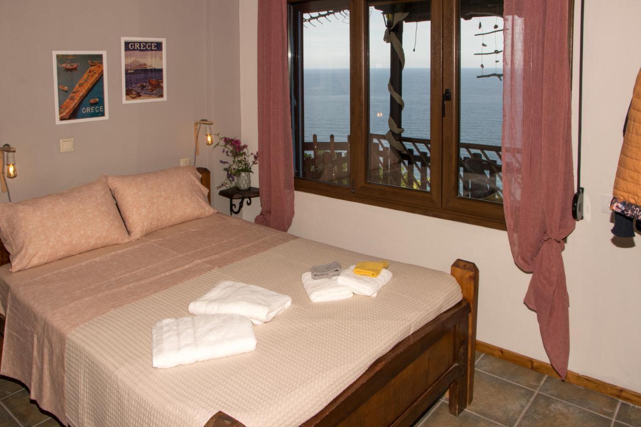 Balcony On The Rocks Villa Agioi Saranta Exteriör bild